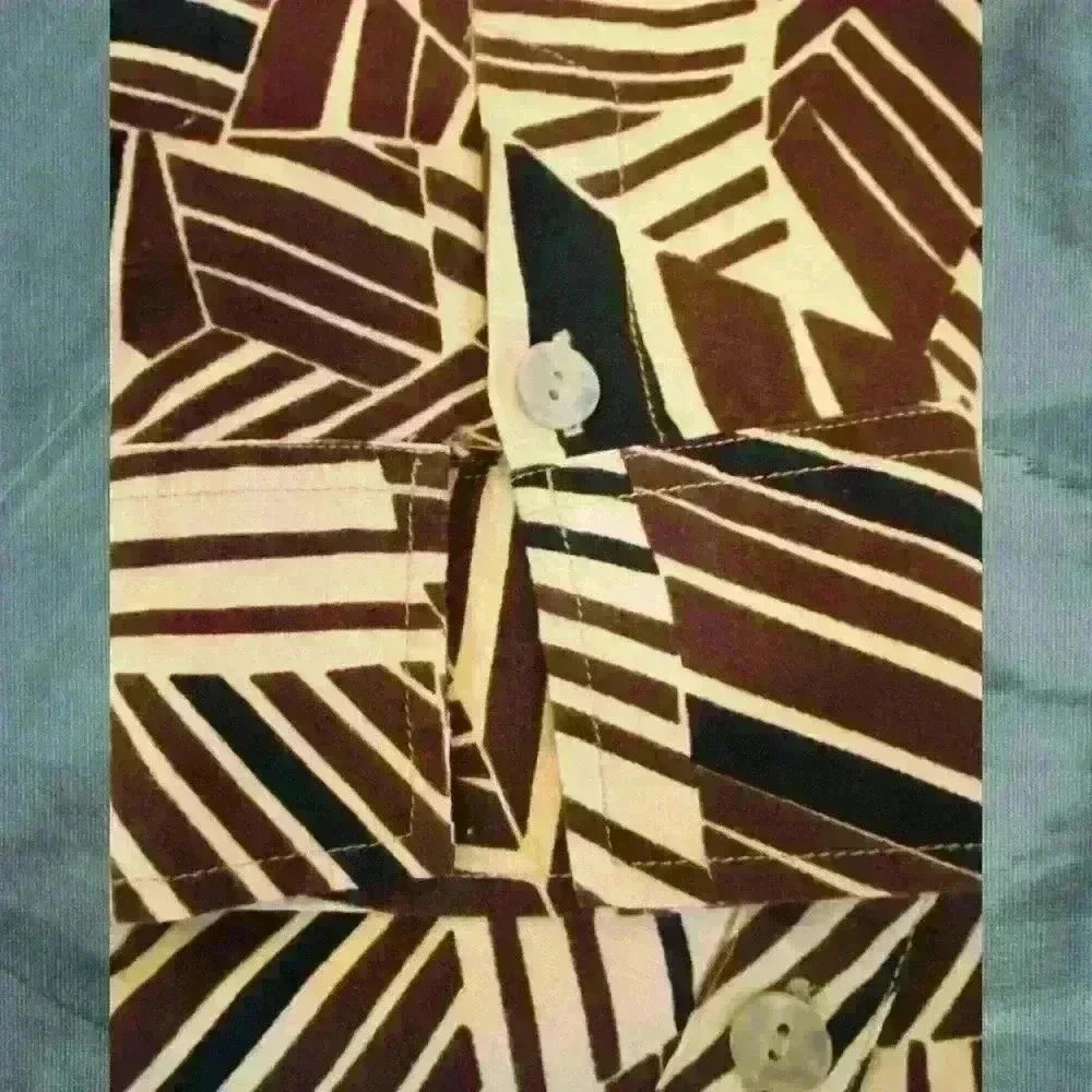 East 5th button up shirt. - Picture 3 of 6
